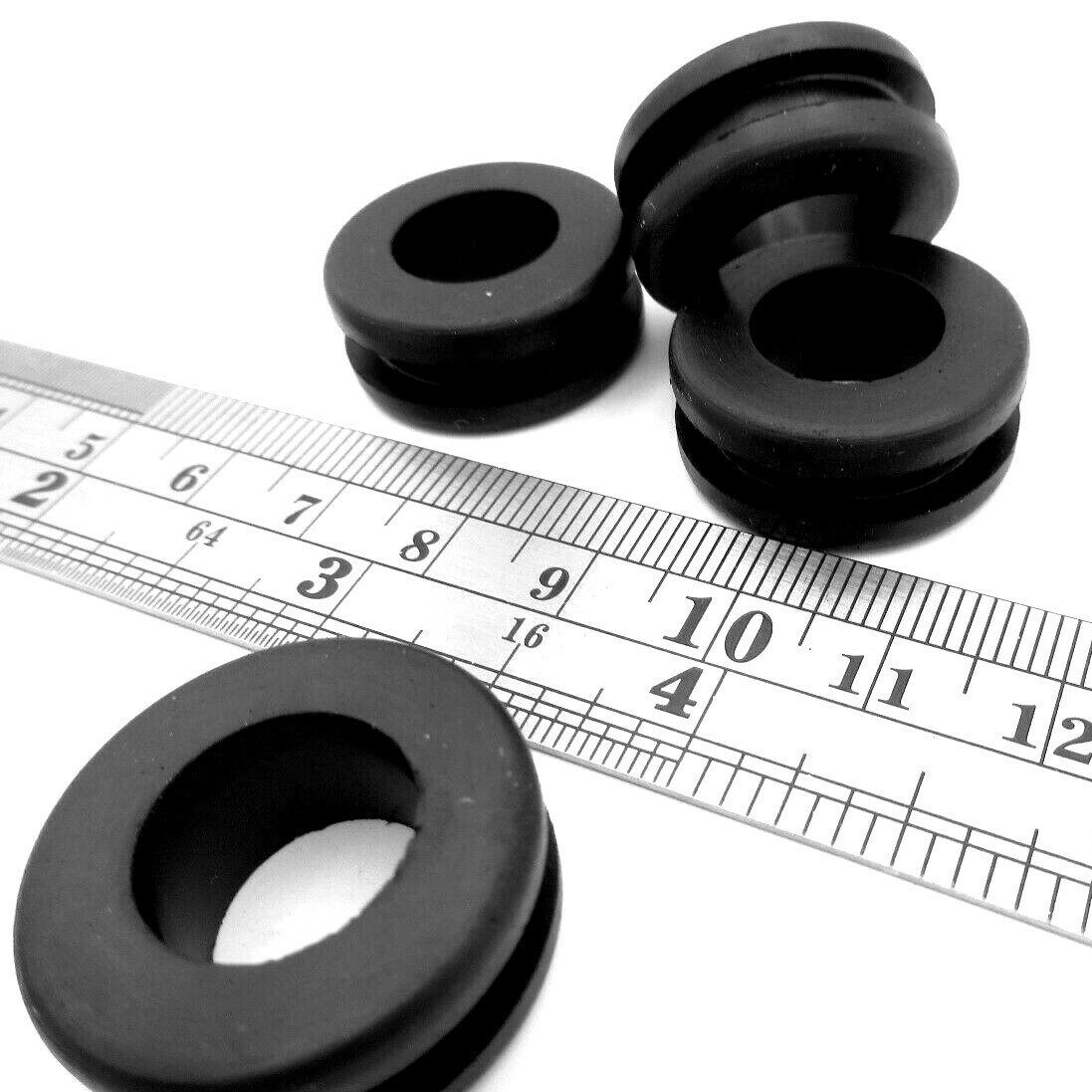 3/4″ Hole Fit Rubber Grommet Bushing For 3/16″ To 5/32″ Thick Panel, Has 1/2″ ID